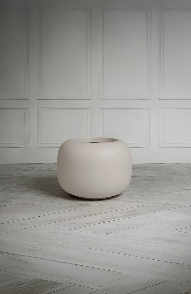 Blumentopf Sphere Low Seidenweiß aus Fiberglas