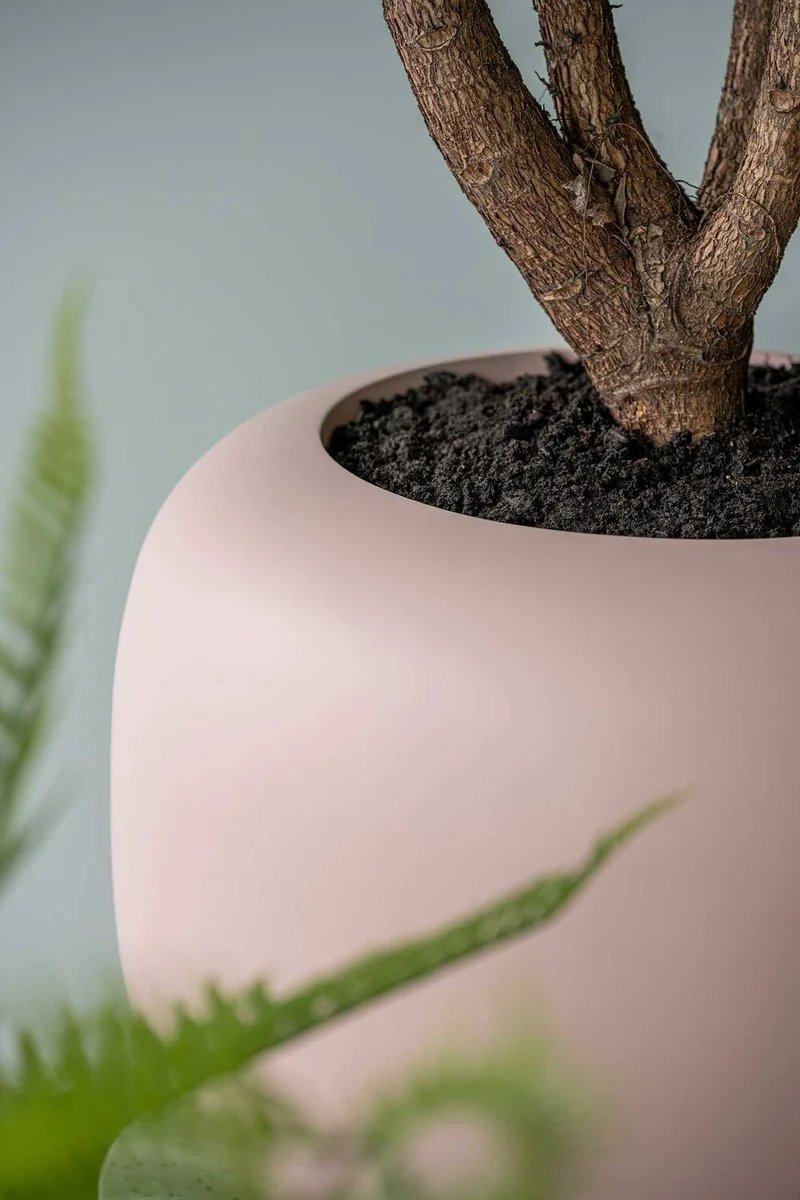 Blumentopf Sphere Low Puderrosa aus Fiberglas