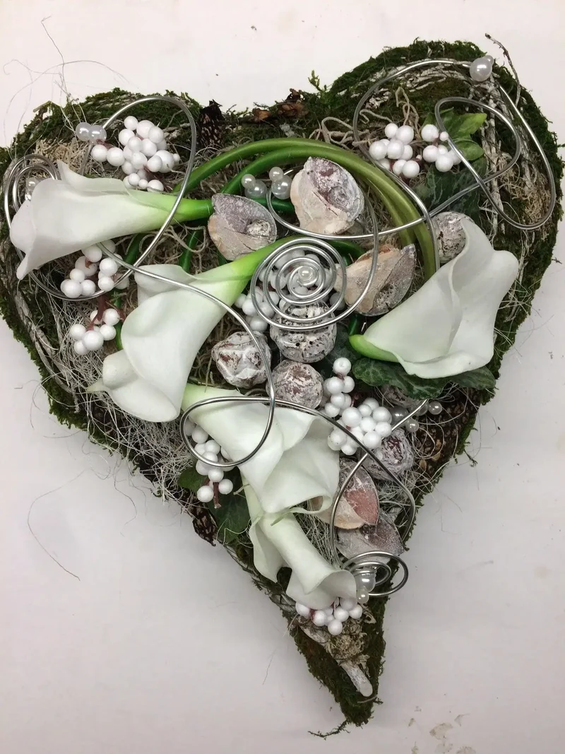 Grabherz Calla Seidenblumen – langlebiger Grabschmuck