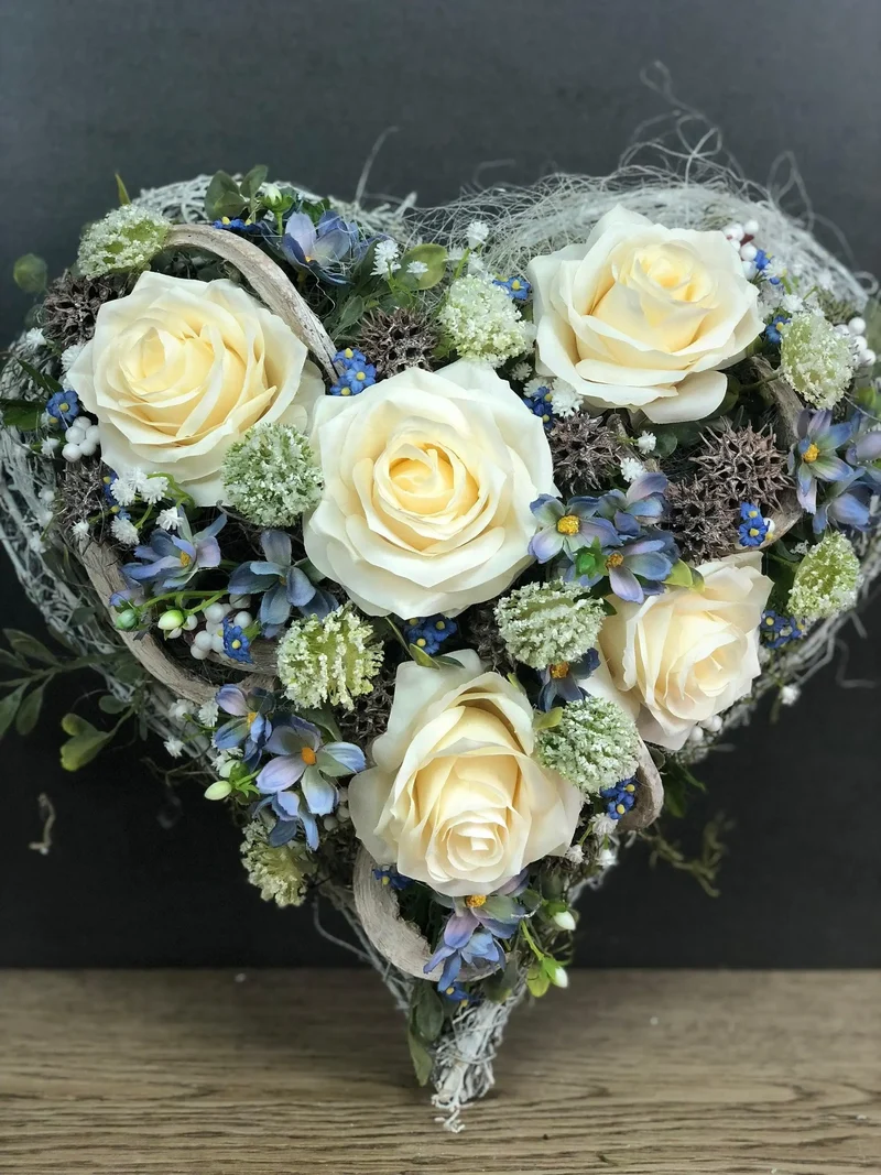 Grabherz Rose mit Wiesenblumen handgefertigt – Seidenblumen Grabdekora