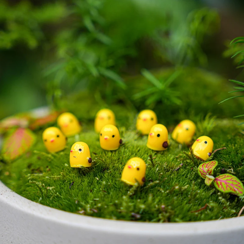 Chick Class – Decorative Mini Chicks – Yellow – Set of 10 – ↑ 1 cm