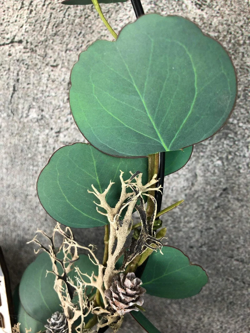 Fensterschmuck Eukalyptus Ring mit Häuschen – Weihnachtsdeko modern