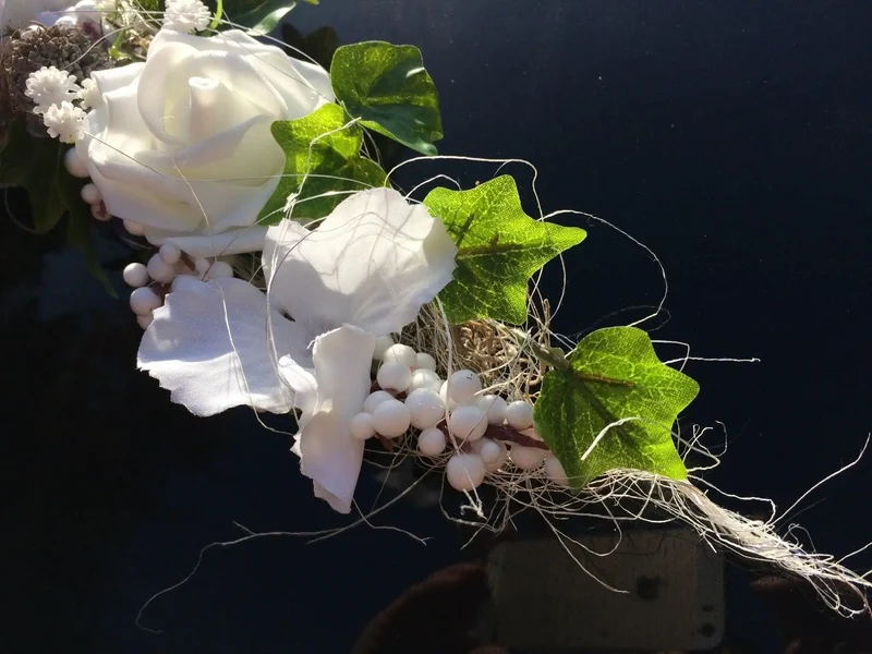 Autogesteck Hochzeit handgefertigt – Seidenblumen Brautauto Deko
