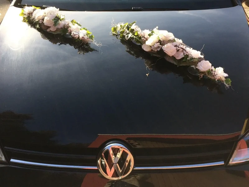Autogesteck Hochzeit handgefertigt – Seidenblumen Brautauto Deko
