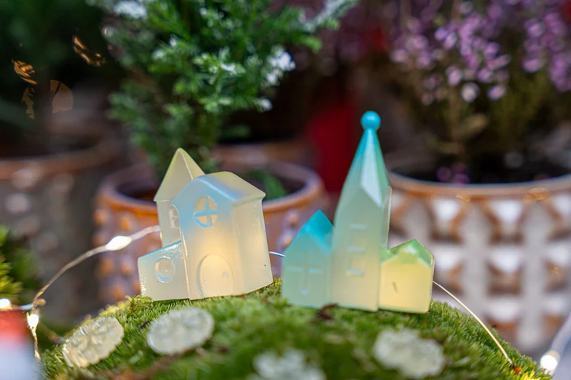 Luminous Winter - Decorative miniature figures - Glow in the dark - 10pcs - ↑ 1-5 cm
