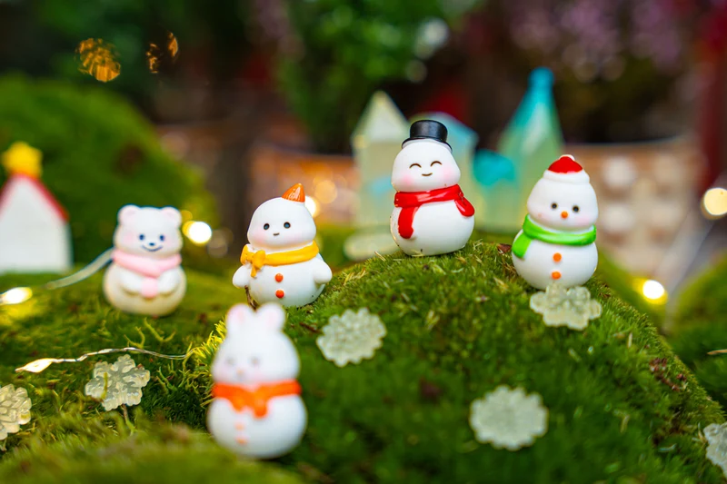 Frosty Friends - Decorative miniature figures - Christmas snowman - 10pcs- ↑ 1-3 cm