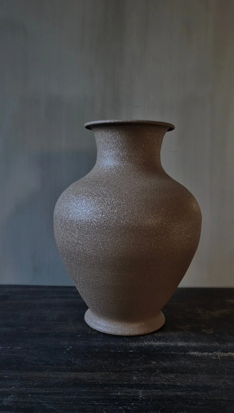 Metalen vaas taupe bruin 31 cm