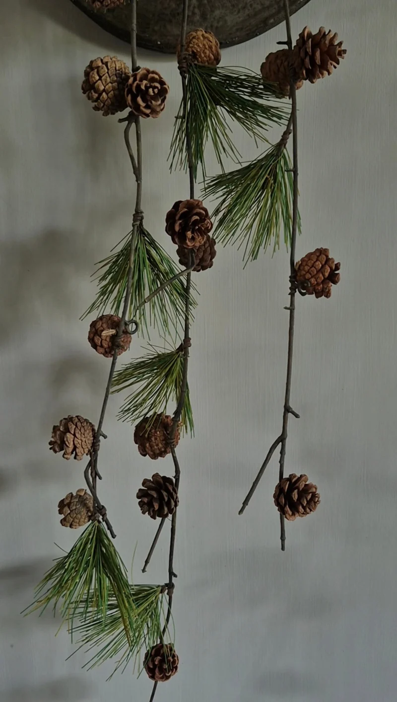 Kunst dennenappel guirlande - 140 cm