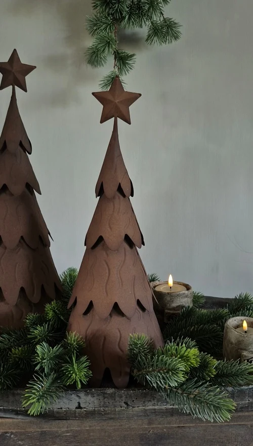 Metalen nobilis kerstboom met ster - 19x43 cm