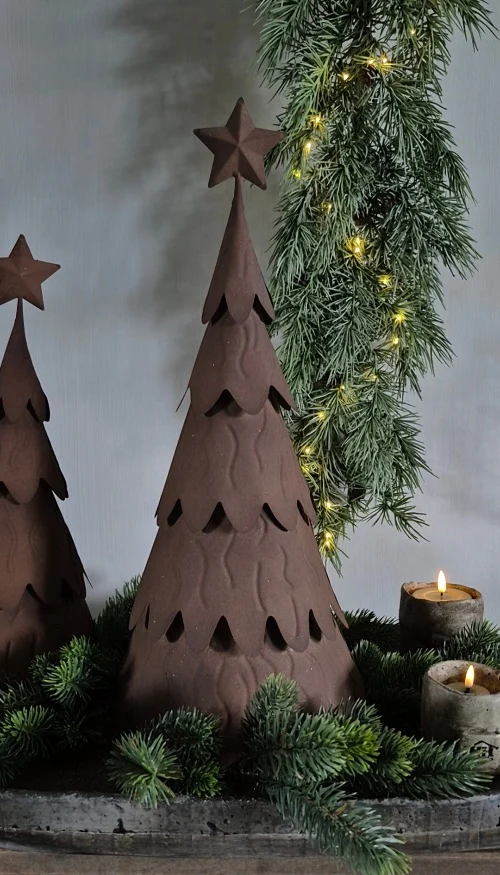 Metalen nobilis kerstboom met ster - 23x50 cm
