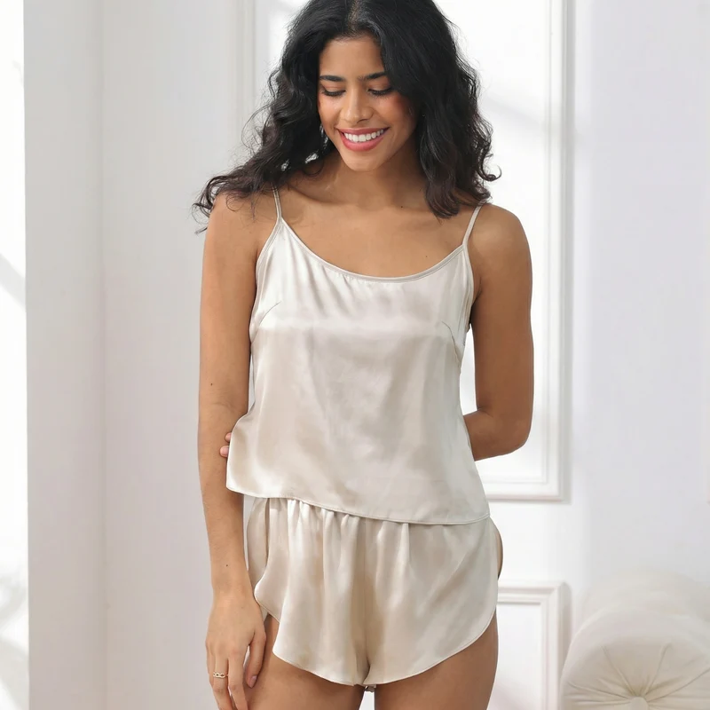 Kurzer & zeitloser Pyjama aus 100 % Seide | La Parisienne
