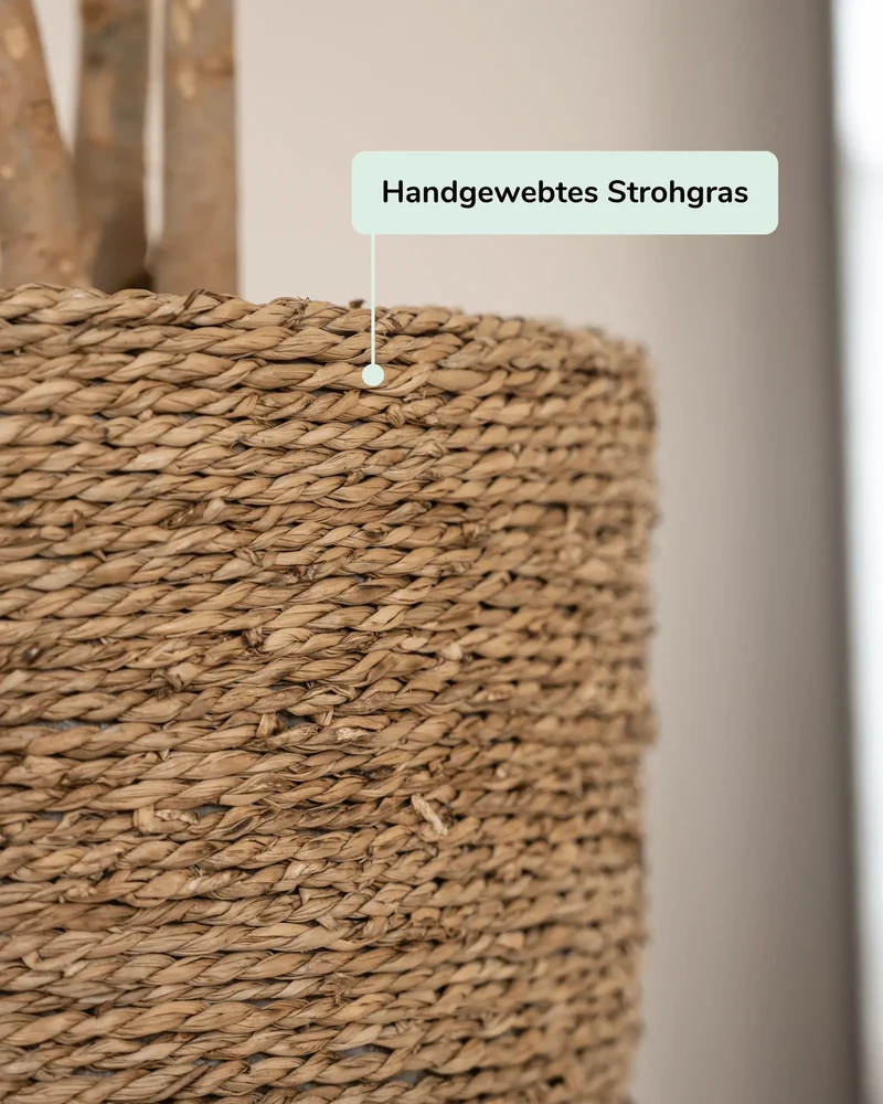 Pflanzkorb Ben aus handgewebtem Strohgras mit Zementkern