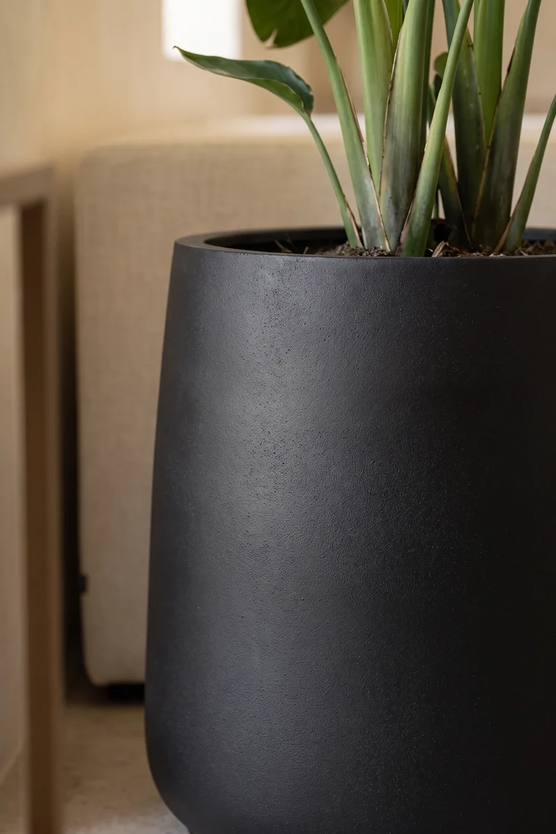 Pflanzkübel Patt Schwarz, rund aus Fiberstone