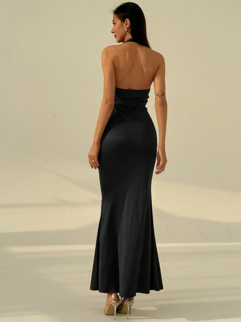 Kräftig geformtes Kleid & Absolute Eleganz | La Parisienne