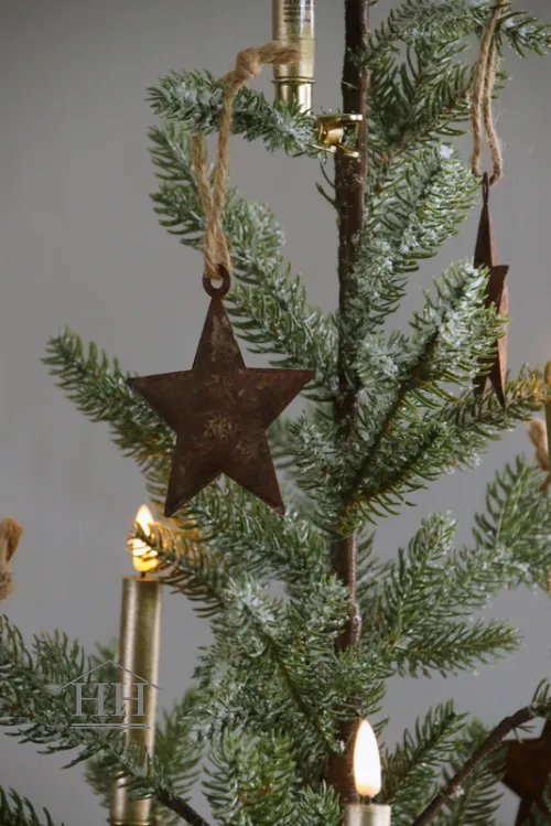 Roestige metalen ster - 8 cm