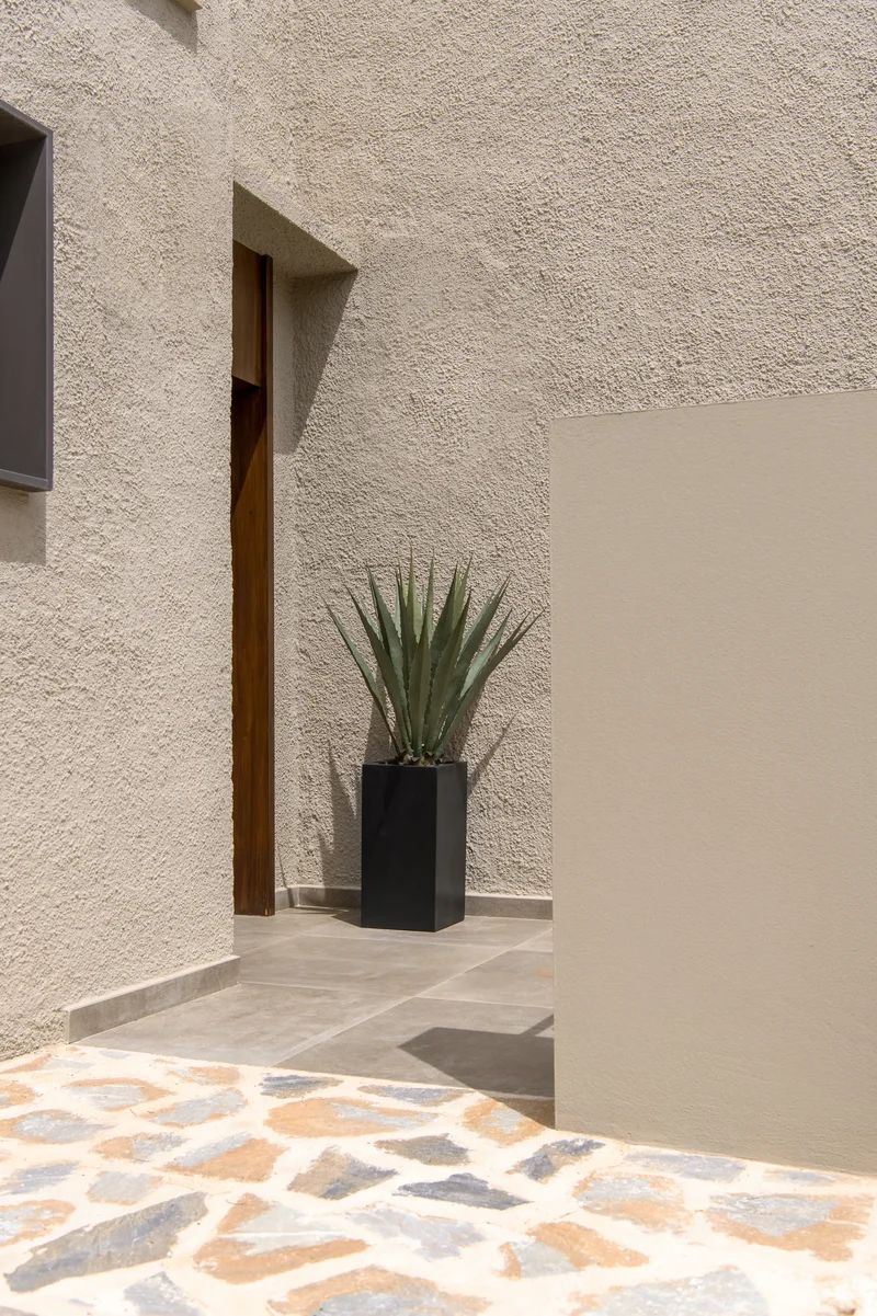 Pflanzsäule Bouvy Schwarz aus Fiberstone