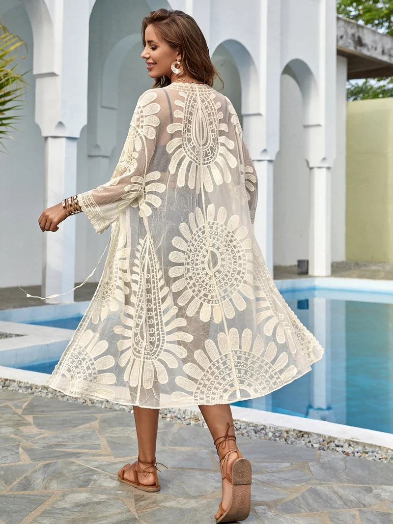 Bestickter langer Kimono mit Schleife | La Parisienne