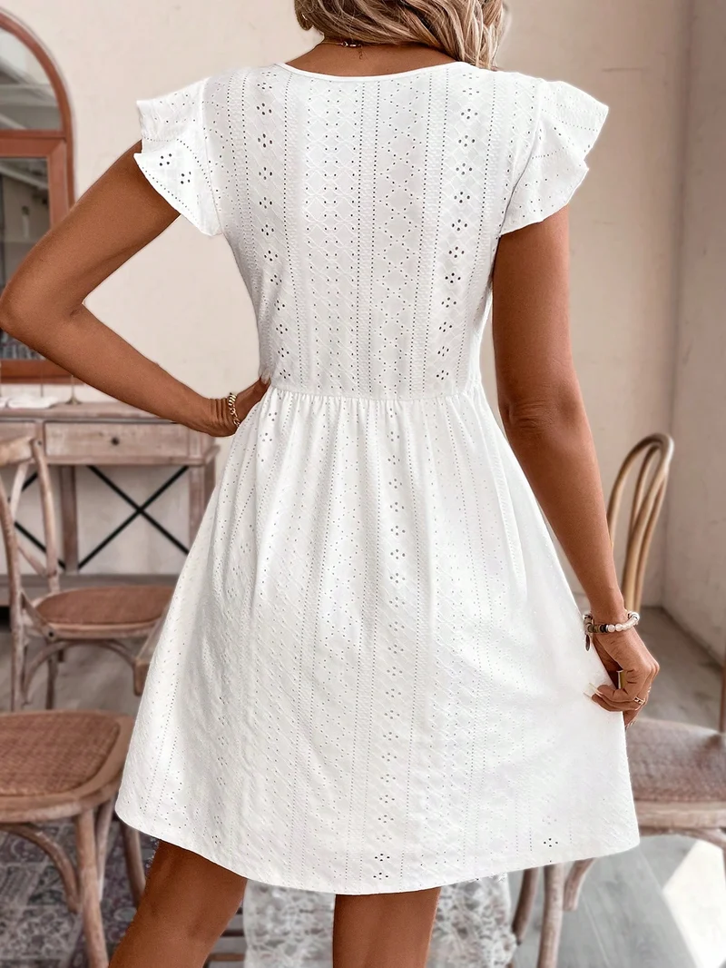 Sommerkleid aus Spitze mit V-Ausschnitt | La Parisienne