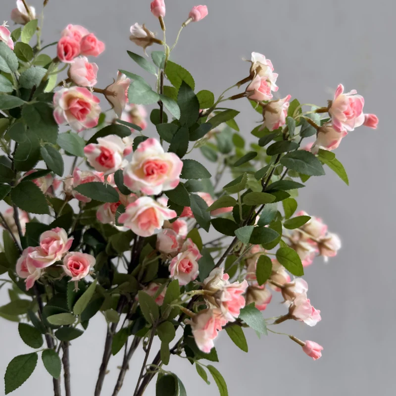 Künstliche Mini-Rosen-Busch mit 18 Blüten, 64 cm, Seidenblumen für Innenraum-Deko, Hochzeit, Event