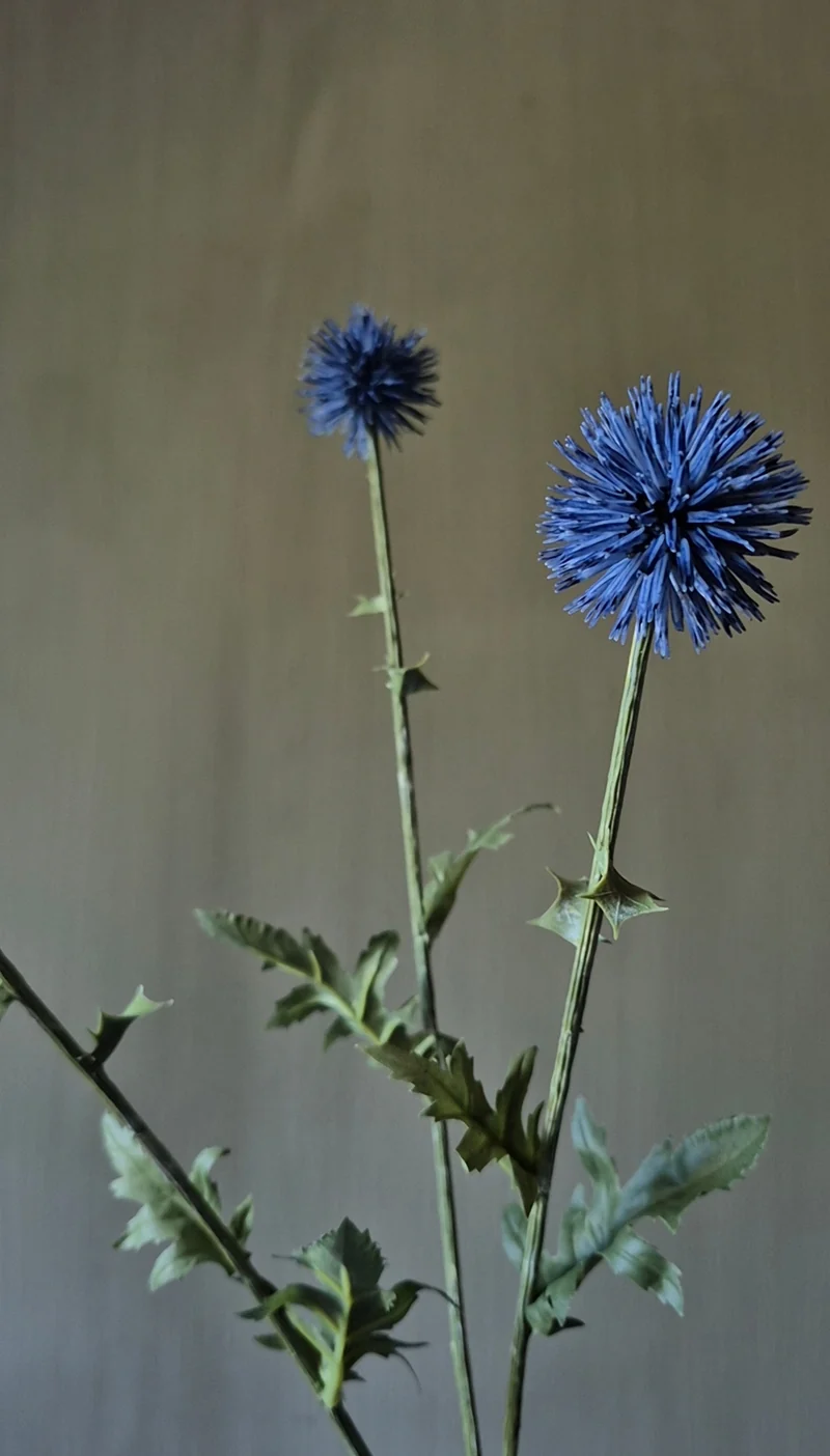Kogeldistel kunsttak donkerblauw - 75 cm
