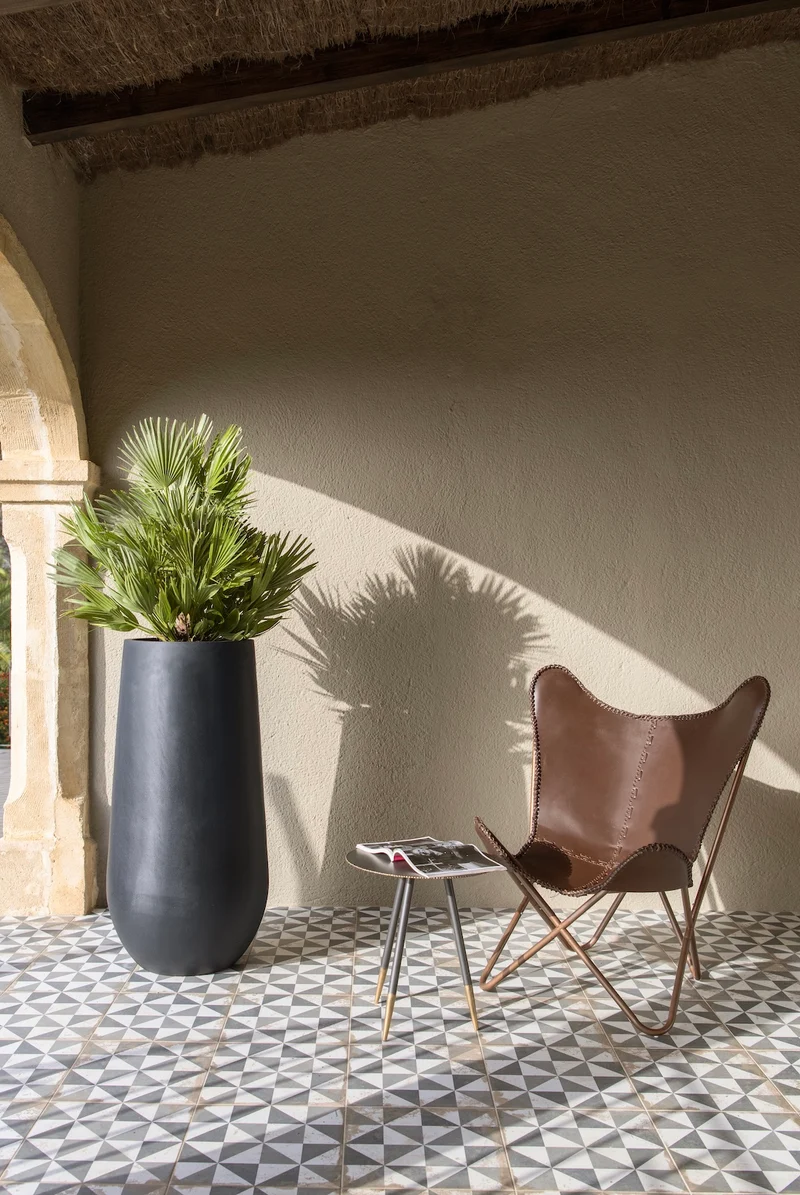 Pflanzkübel Nax Schwarz, Bodenvase aus Fiberstone
