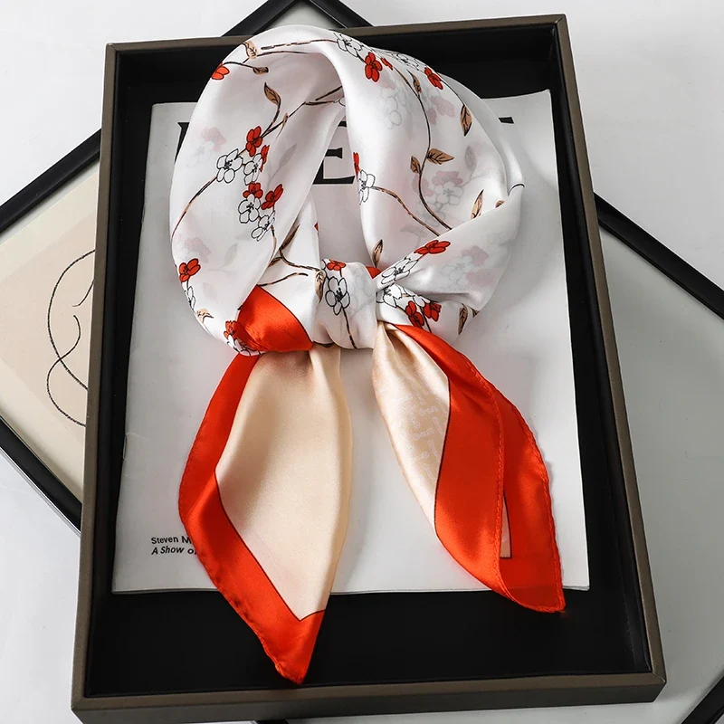 Quadratisches Halstuch Chic | La Parisienne