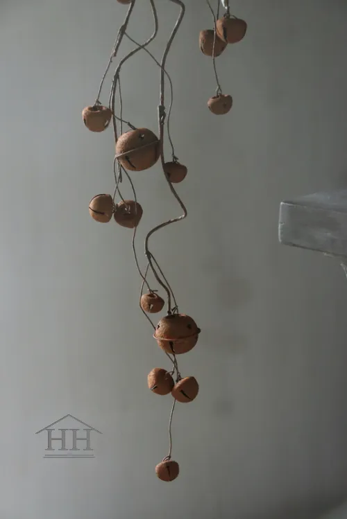 Kunsttak met belletjes L roest