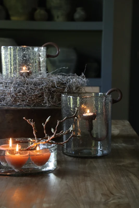 Transparant windlicht met metalen schilfers - H23 x B19 cm