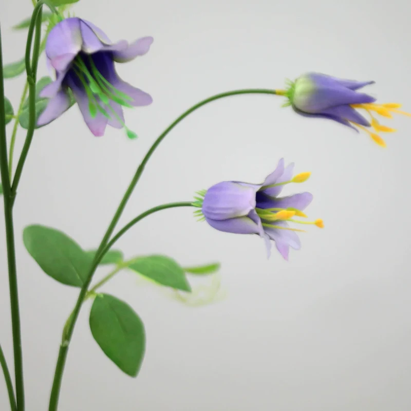 Künstliche Clematis-Blüten, 105 cm, Seidenstoff, Einzelstiel mit 8 Blüten, für Zuhause, Hochzeiten, Geschäftsräume