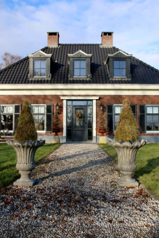 Betonnen vaas tulp - B60xH70 cm