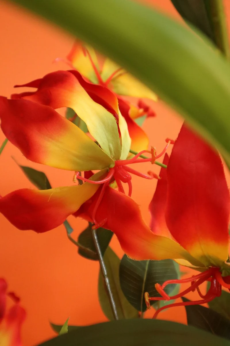 Kunstblumenstrauß Glorious Gloriosa
