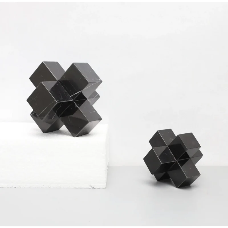 Marmorkreuz Schwarz-Weiß, groß, 15 x 15 x 15 cm