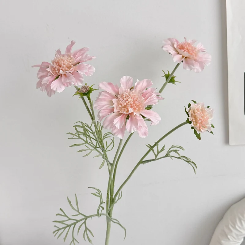 Knautia macedonica (Witwenblume) Kunstblume, 60 cm, 4 Blüten pro Stiel, für Hochzeitsdekoration, Wohnaccessoires und Einzelhandel