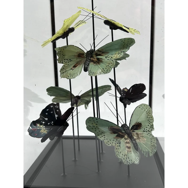 Glashaube mit Sockel, Schwarz-Gold-Grün