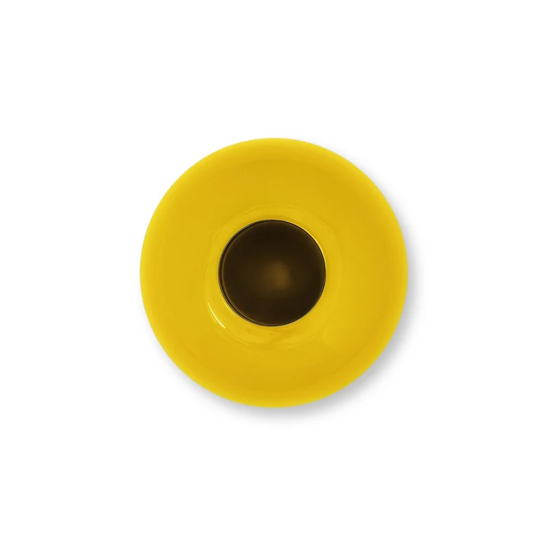 Sonnengelbe Vase aus Metall