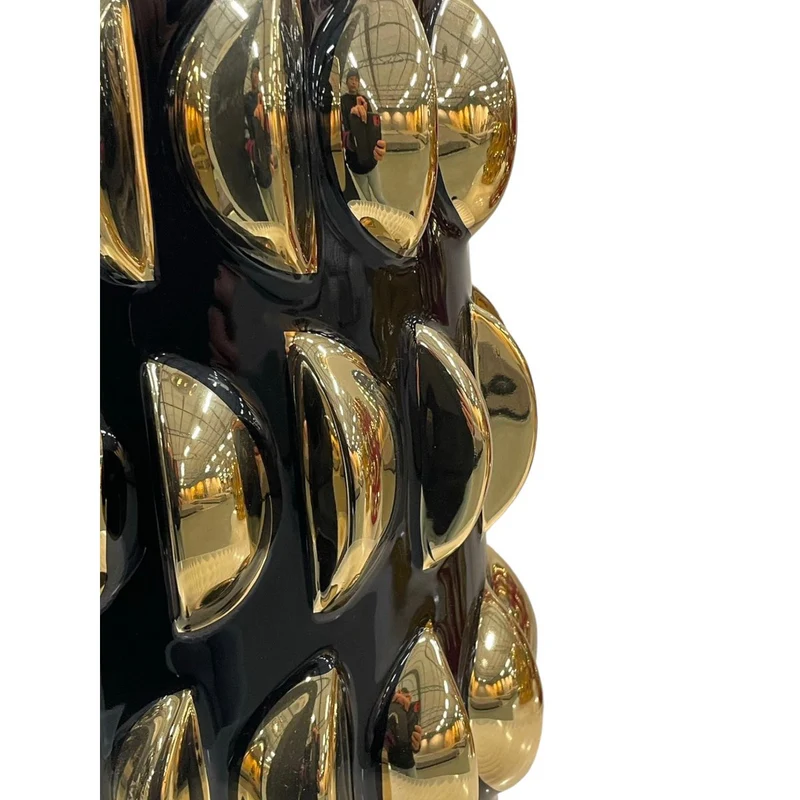 Vase in Schwarz mit goldfarbener Mitte
