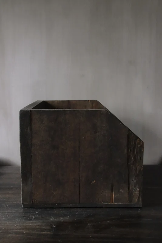 Old Farm box met lade Aura Peeperkorn
