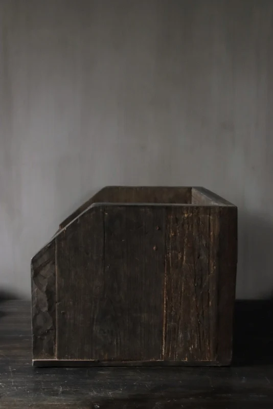 Old Farm box met lade Aura Peeperkorn