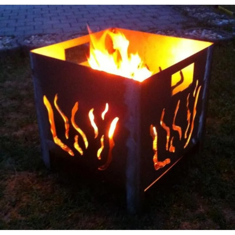 Massiver Feuerkorb mit Flammenmotiv