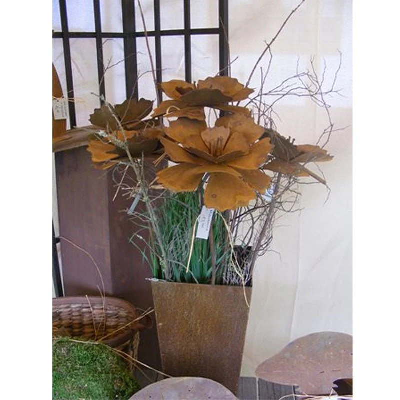 Mohnblumen-Gartenstecker in Edelrost