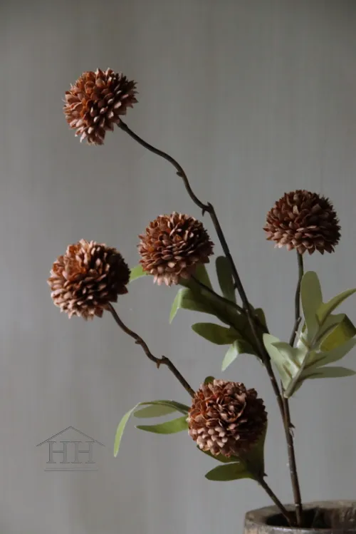 Kunst Pompom donker koffie 52cm