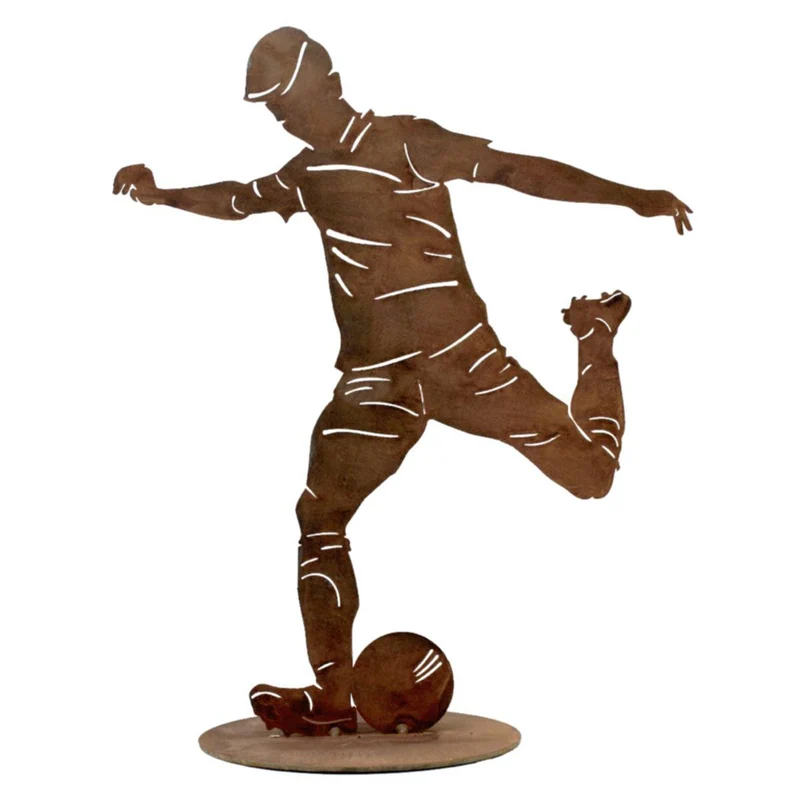 Fußballer-Figur aus Metall im Edelrost-Look