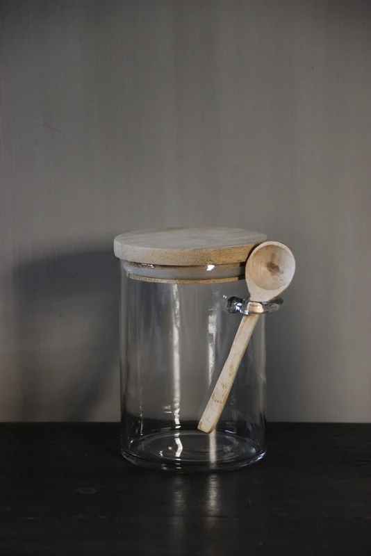 Voorraadpot met houten deksel en lepel klein