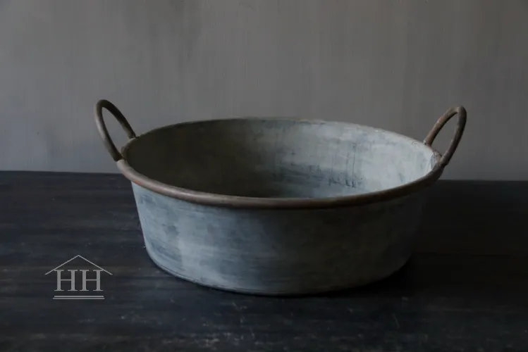 Zinken schaal met handvat - rond - Ø34,5 cm