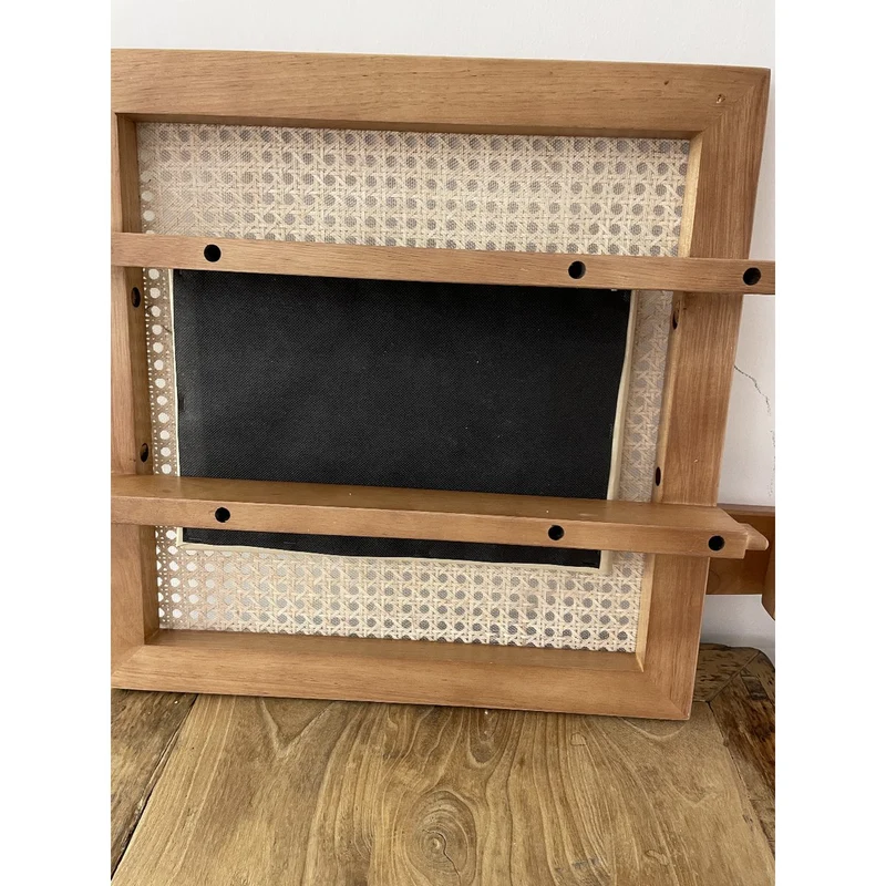 Stuhl im Stil Pierre Jeanneret aus Ulmenholz und Rattan