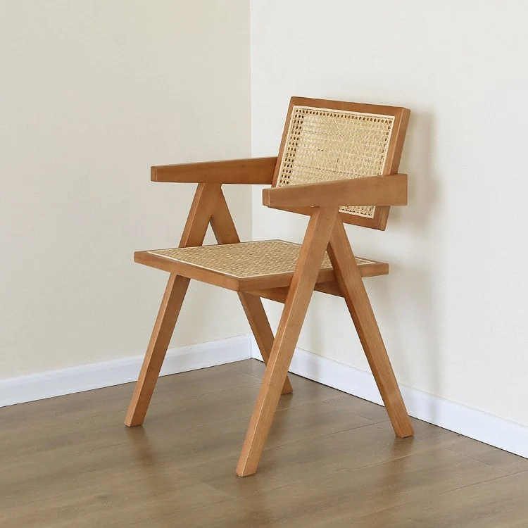 Stuhl im Stil Pierre Jeanneret aus Ulmenholz und Rattan