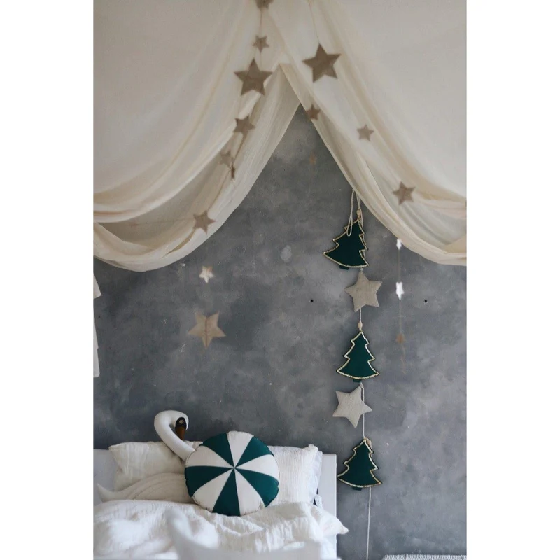 Girlande mit Weihnachtsbäumen und Sternen, Baumwolle und Leinen