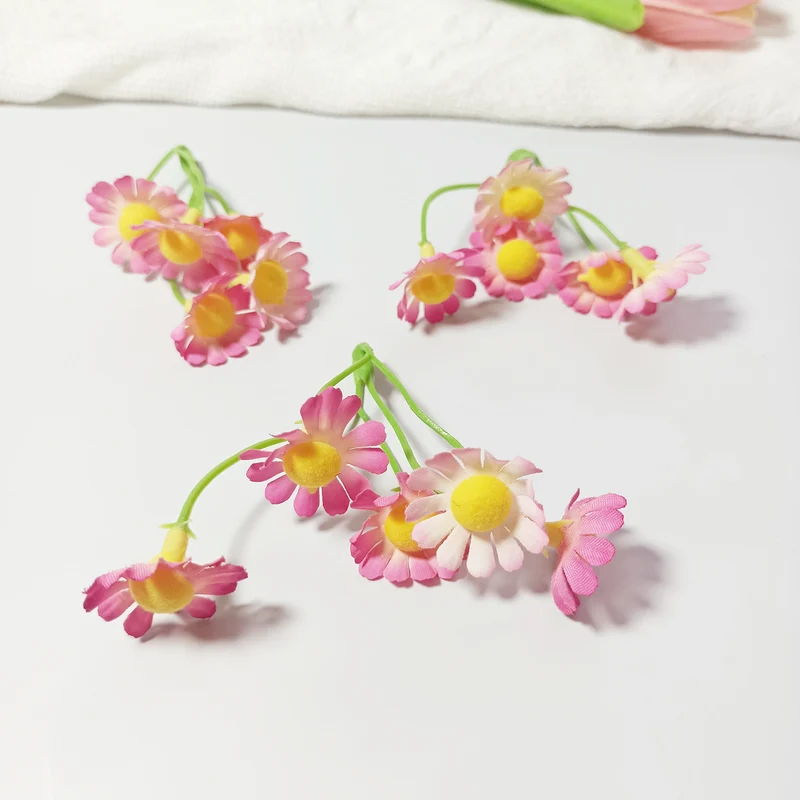 Künstliche kleine Gänseblümchen, 20 Stück, 2cm x 2cm x 7cm, realistisch, DIY, Hochzeitsdekoration, Geschenkverpackung, Floristik
