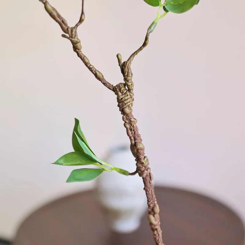 Hochwertige Kunstpflanze mit grünen Blättern, 84 cm, täuschend echt, ideal für Hochzeiten, Cafés und Wohnraumdekoration, pflegeleicht, langlebig