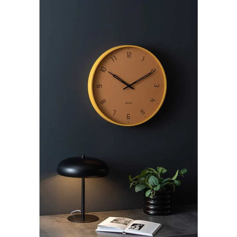 Wanduhr Stark